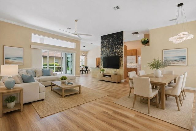 567 LAKE OF THE WOODS DRIVE, Venice, FL 34293