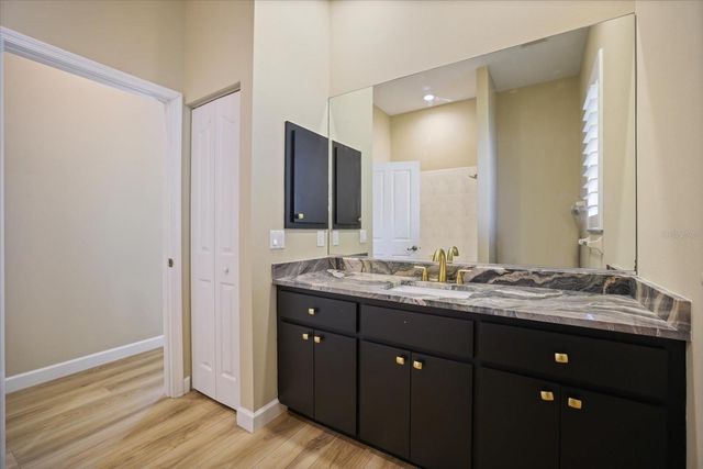 567 LAKE OF THE WOODS DRIVE, Venice, FL 34293