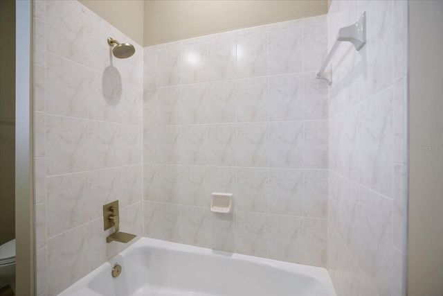 567 LAKE OF THE WOODS DRIVE, Venice, FL 34293