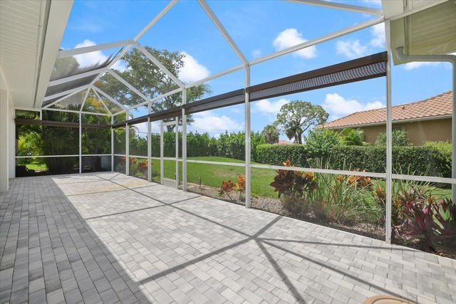 567 LAKE OF THE WOODS DRIVE, Venice, FL 34293