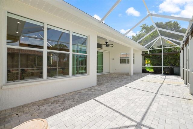 567 LAKE OF THE WOODS DRIVE, Venice, FL 34293