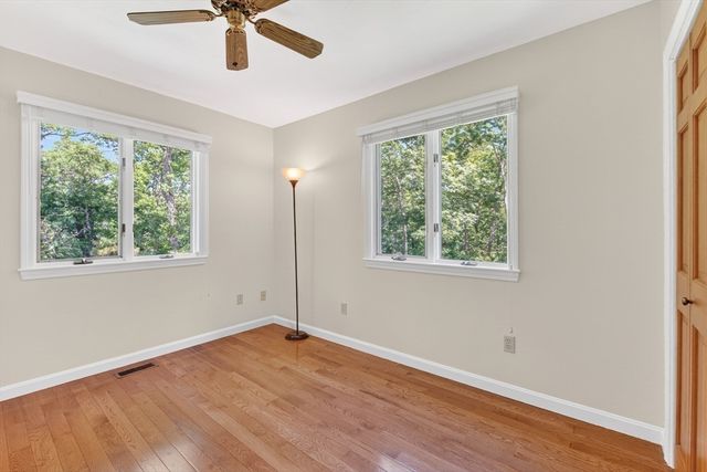 1 Punch Bowl Dr, Falmouth, MA 02540