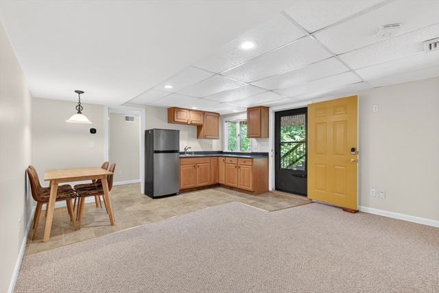 1 Punch Bowl Dr, Falmouth, MA 02540