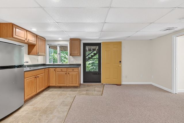 1 Punch Bowl Dr, Falmouth, MA 02540