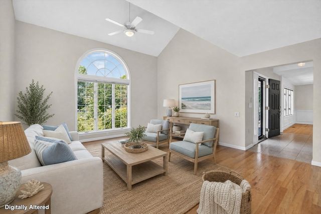 1 Punch Bowl Dr, Falmouth, MA 02540