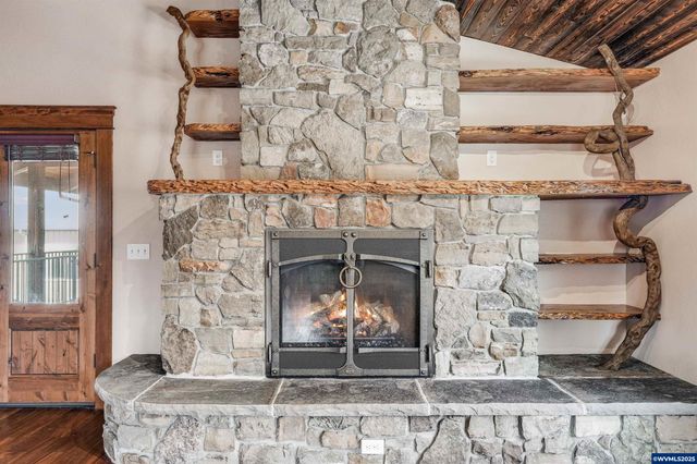 3795 Blossom Dr NE, Salem, OR 97305