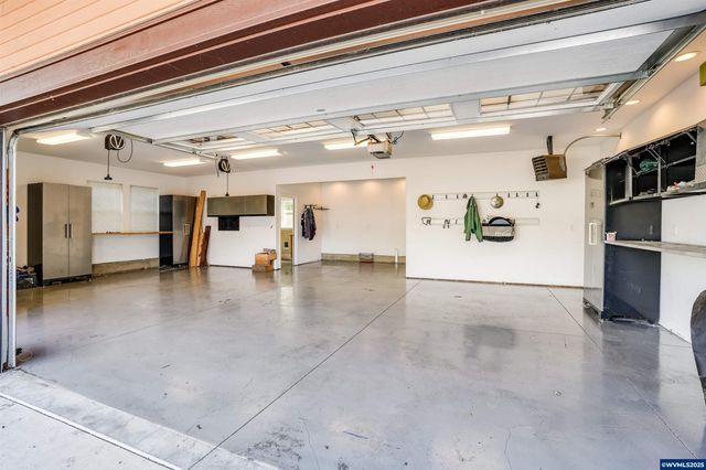 3795 Blossom Dr NE, Salem, OR 97305