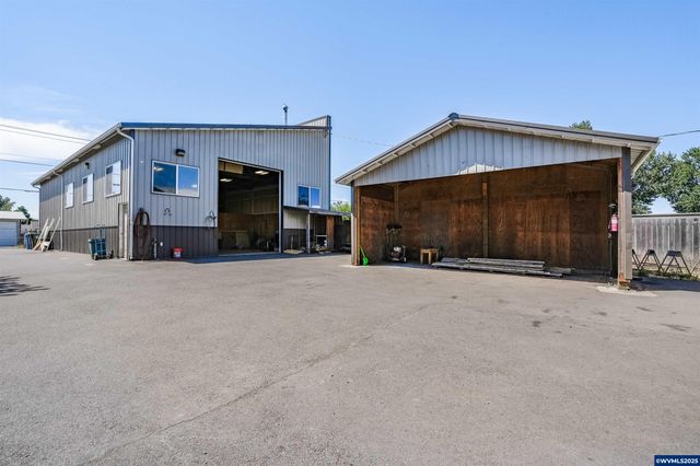 3795 Blossom Dr NE, Salem, OR 97305