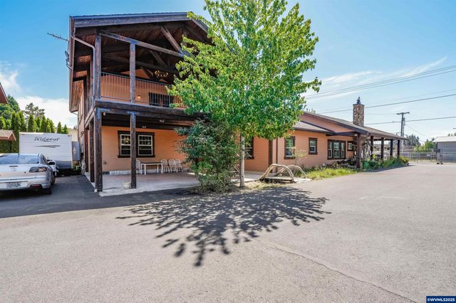 3795 Blossom Dr NE, Salem, OR 97305