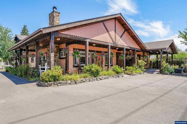 3795 Blossom Dr NE, Salem, OR 97305