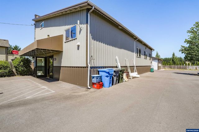 3795 Blossom Dr NE, Salem, OR 97305