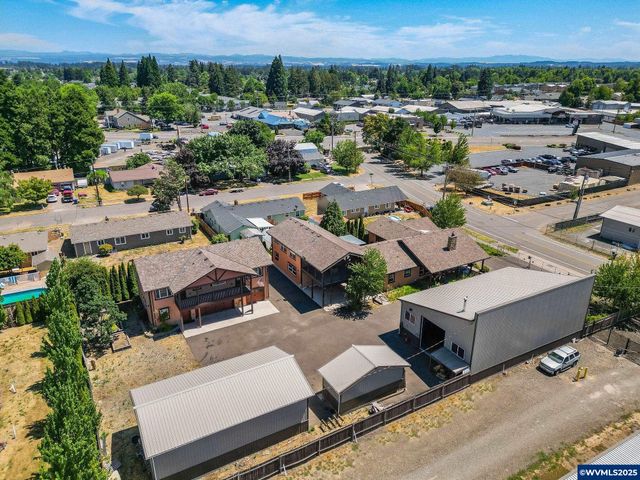 3795 Blossom Dr NE, Salem, OR 97305