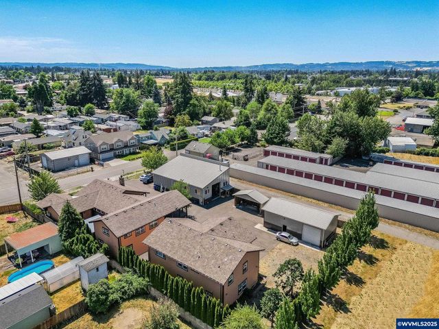 3795 Blossom Dr NE, Salem, OR 97305