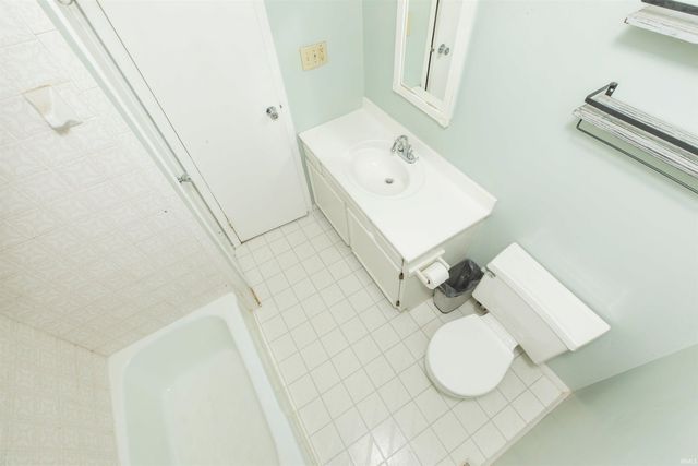 56106 Wynnewood Drive, Osceola, IN 46561