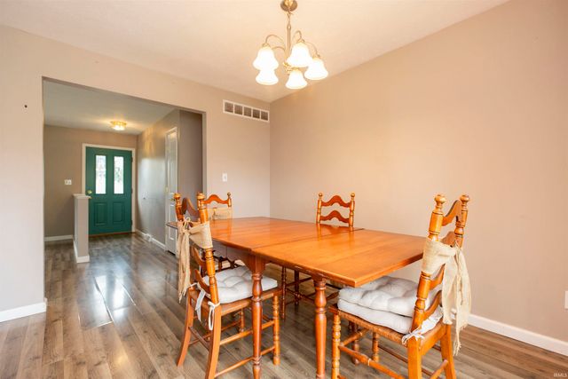 56106 Wynnewood Drive, Osceola, IN 46561