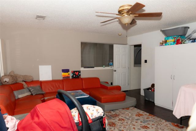 6920 DANIELDALE Drive, Fort Worth, TX 76137