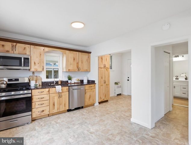 115 9TH AVE, Baltimore, MD 21225