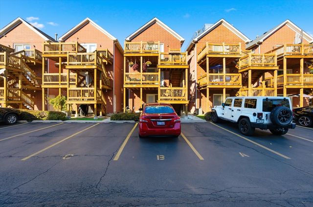 639 W Elm Street C, Chicago, IL 60610