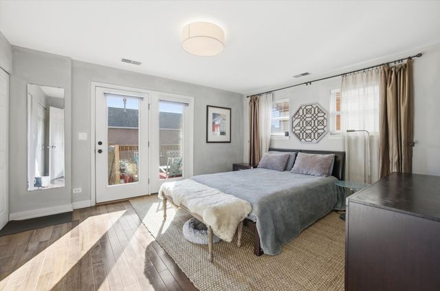 639 W Elm Street C, Chicago, IL 60610