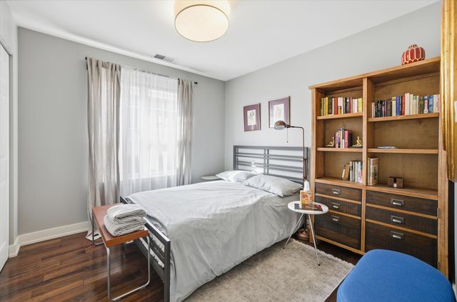 639 W Elm Street C, Chicago, IL 60610