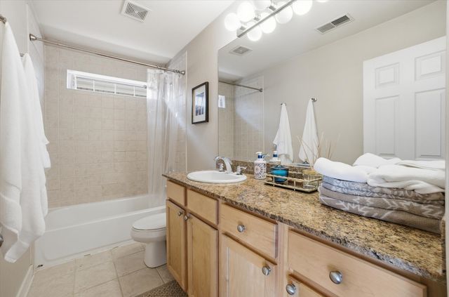 639 W Elm Street C, Chicago, IL 60610