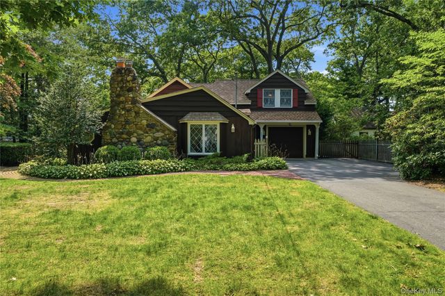 481 Ackerson Boulevard, Brightwaters, NY 11718