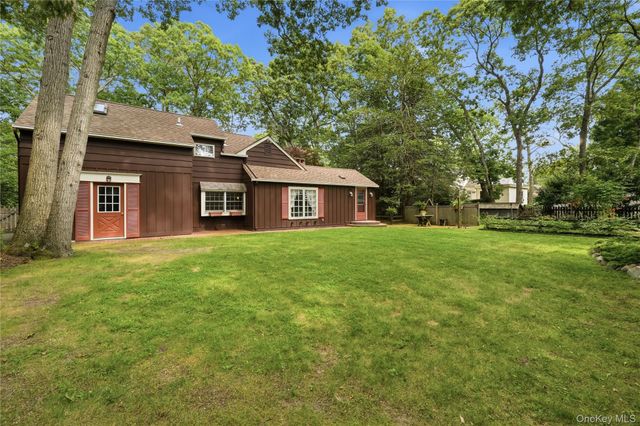 481 Ackerson Boulevard, Brightwaters, NY 11718