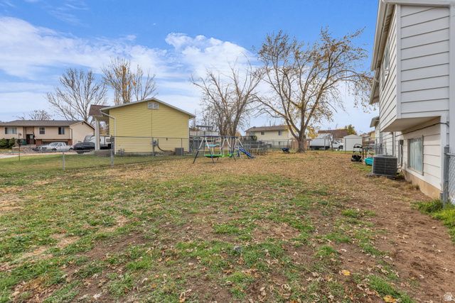 1118 N 575 W, Clinton, UT 84015