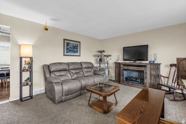 1118 N 575 W, Clinton, UT 84015