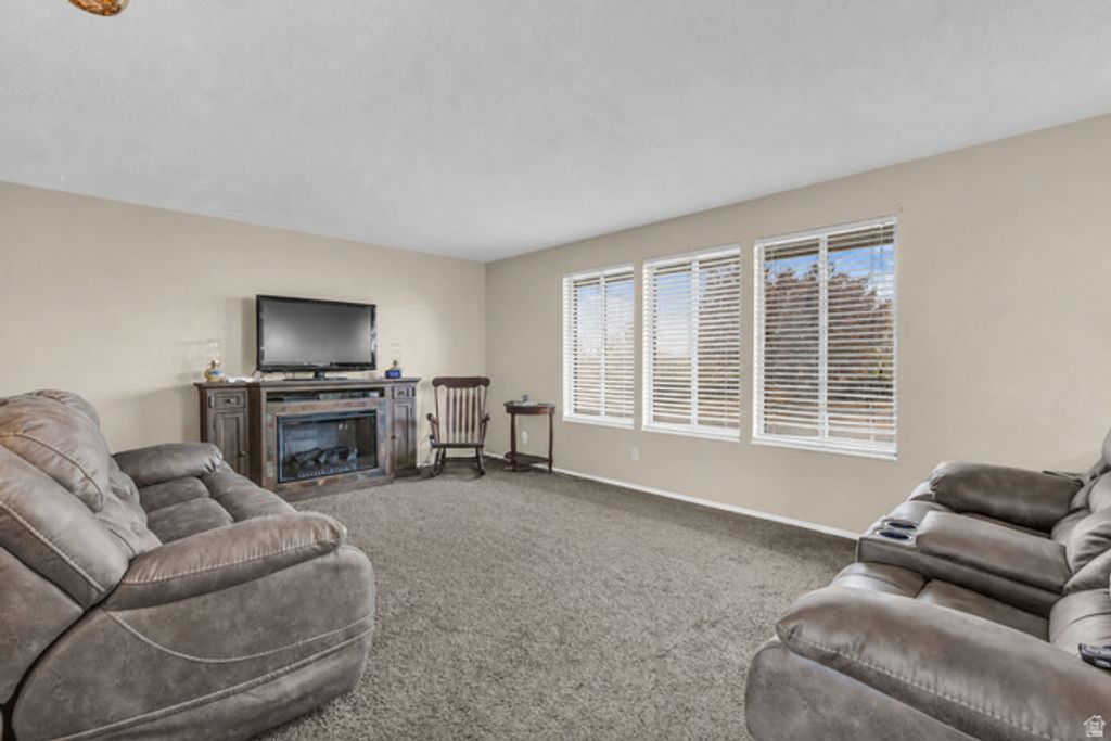 1118 N 575 W, Clinton, UT 84015 — photo 4