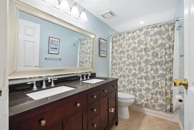3794 Ravens Glen Drive, Columbus, OH 43221