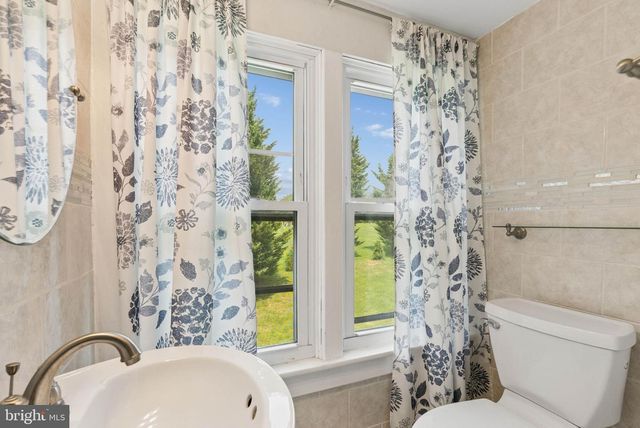 21101 YORK RD, Parkton, MD 21120
