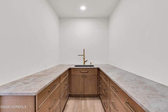 246 Sunnyside Road, Lincroft, NJ 07738