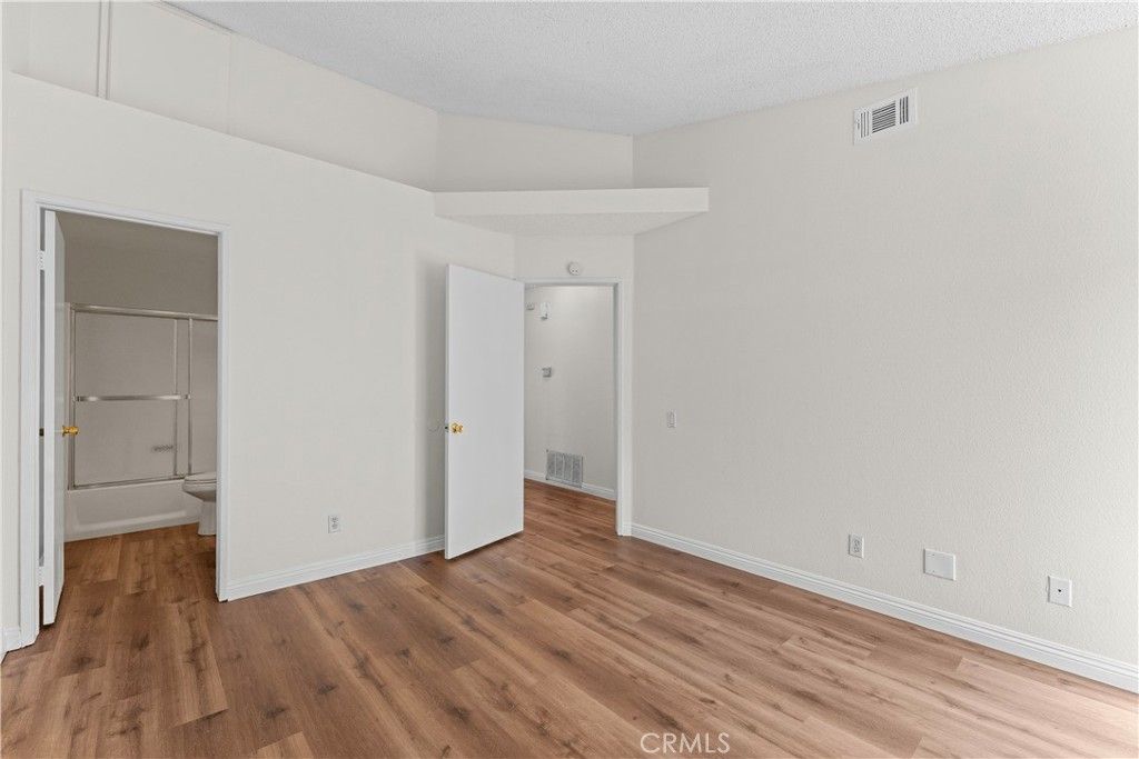 Image 11 of property listing at 1015 Margarita D202, Corona, CA 92879