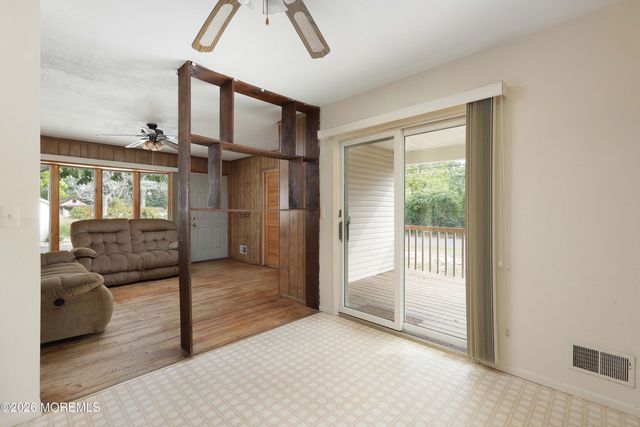 560 Bradley Boulevard, Toms River, NJ 08753