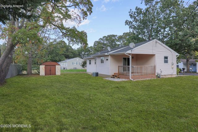 560 Bradley Boulevard, Toms River, NJ 08753