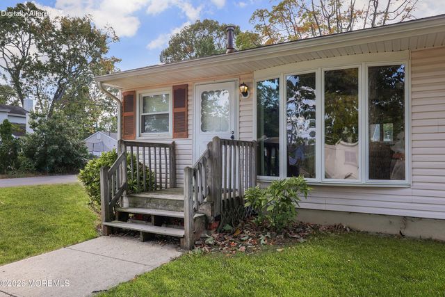 560 Bradley Boulevard, Toms River, NJ 08753