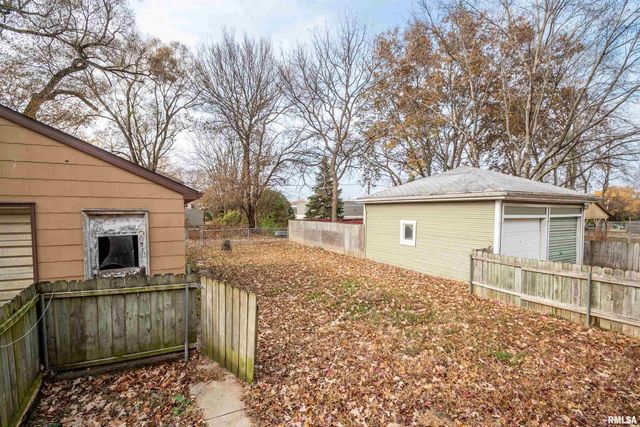 1633 N PEORIA Avenue, Peoria, IL 61603