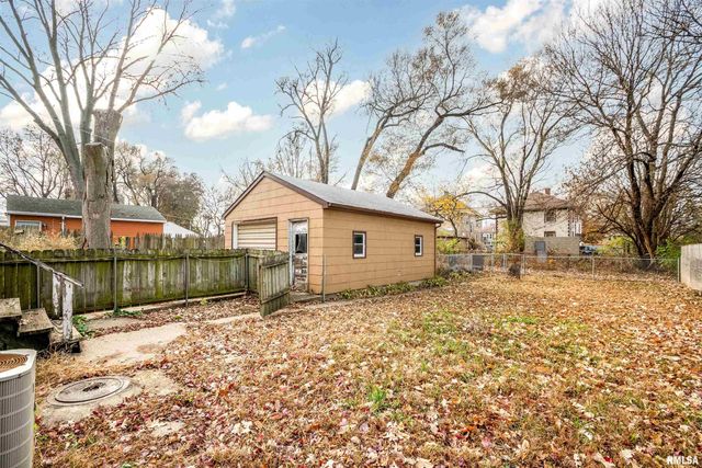 1633 N PEORIA Avenue, Peoria, IL 61603