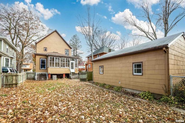 1633 N PEORIA Avenue, Peoria, IL 61603