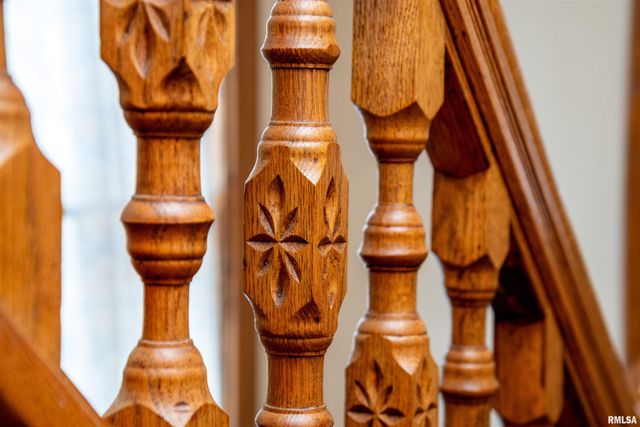 1633 N PEORIA Avenue, Peoria, IL 61603