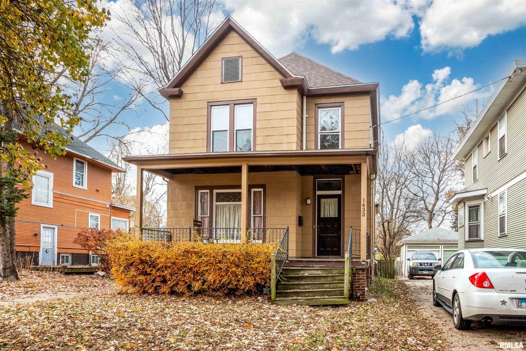 1633 N PEORIA Avenue, Peoria, IL 61603