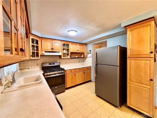 6834 Nettle Creek Drive, Evans, NY 14047