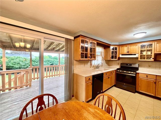 6834 Nettle Creek Drive, Evans, NY 14047