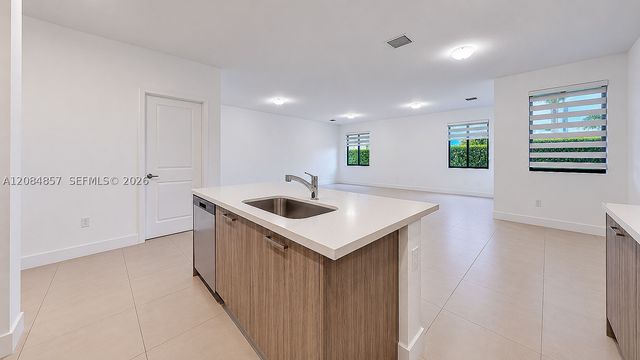 15811 SW 136th Ter, Miami, FL 33196