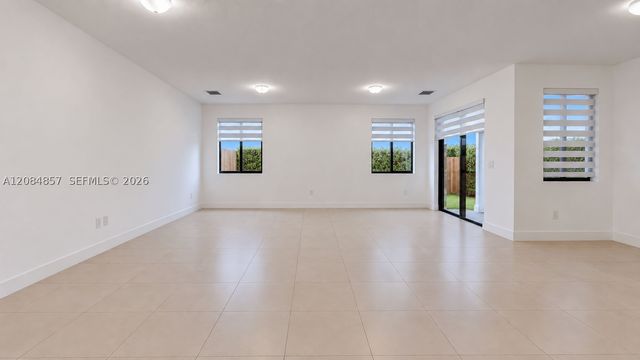 15811 SW 136th Ter, Miami, FL 33196