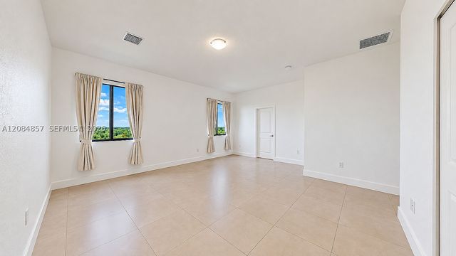 15811 SW 136th Ter, Miami, FL 33196