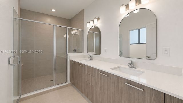 15811 SW 136th Ter, Miami, FL 33196