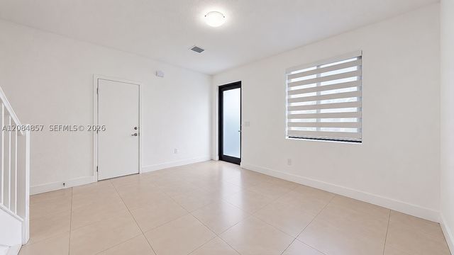 15811 SW 136th Ter, Miami, FL 33196