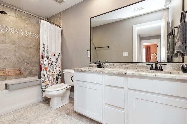 9440 Rushbrook Drive, Johnston, IA 50131